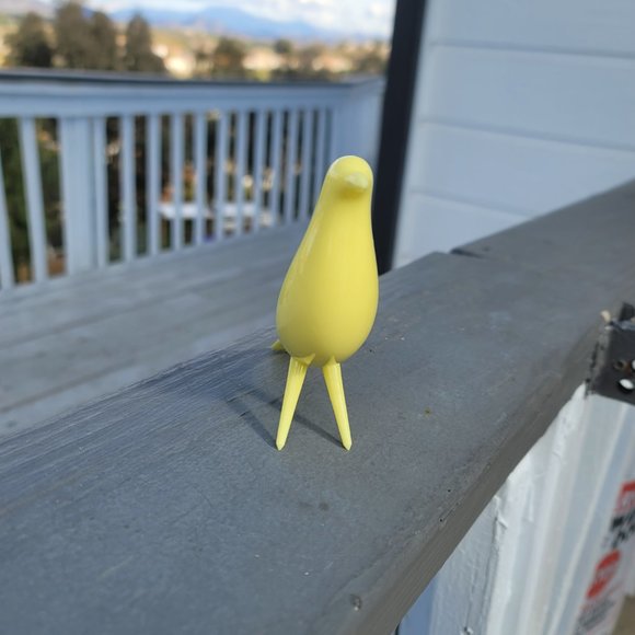 Mini Mid Century Modern Depression Style Eames Retro Bird Figurine Yellow - Picture 3 of 3